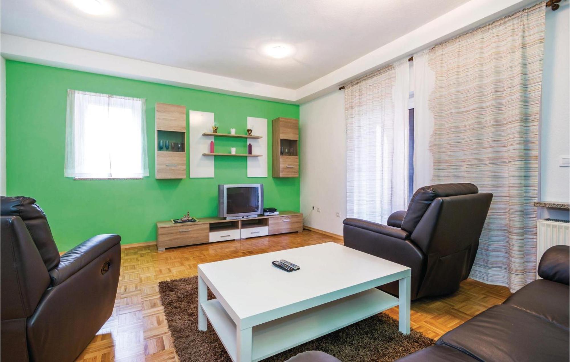 Stunning Apartment In マトゥリ エクステリア 写真