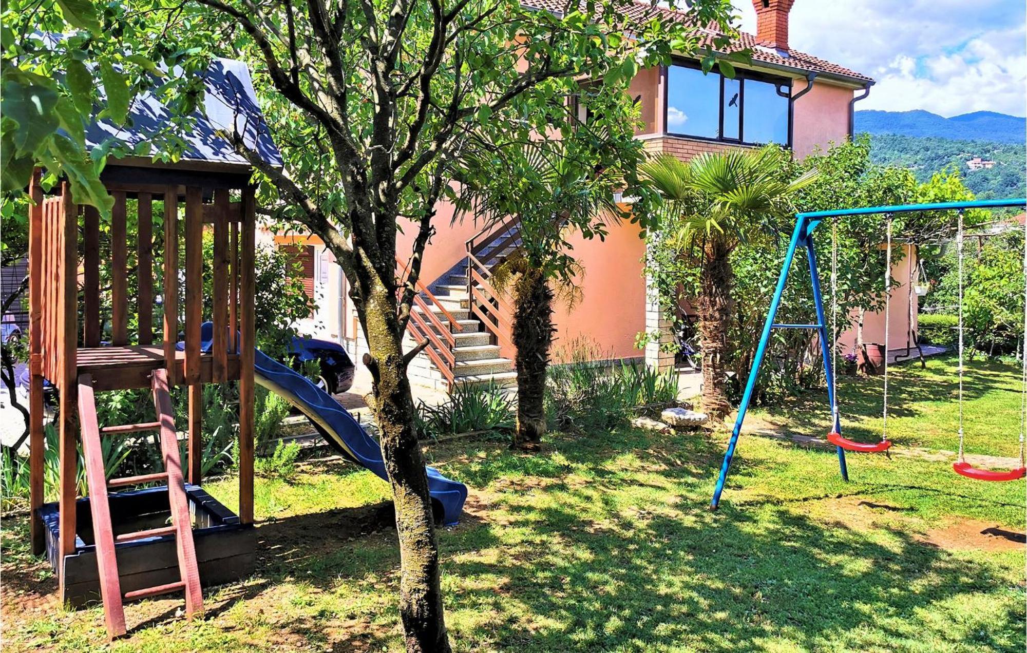 Stunning Apartment In マトゥリ エクステリア 写真